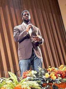 Che Rhymefest Smith speaks at youth summit